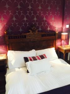 City Centre - Rivers Street, quiet 2 bed ground floor Georgian garden Apartment