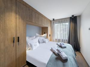 Appartement Neuf, Jardin Privé, 3 Chambres, Megève Mont dArbois - FR-1-569-73