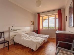 Appartements Appartement au charme ancien face a la grande plage de Saint-Jean-de-Luz - FR-1-4-670 : photos des chambres