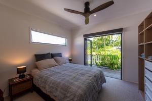 Central Coast-Spacious House 5 minutes drive to beach