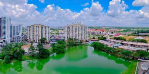 -Lake View- Mount Austin IKEA Toppen 10 mins - B116
