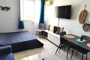 Studio Zen Urban climatisé proche aéroport Saint Denis - Desbassyns