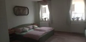 Restaurace a penzion Ubrousku prostři se - Číměř