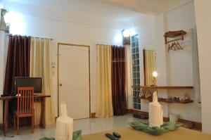 Cocoloco Beach Resort