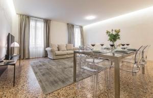 Scaleter - a fine luxury apartment in Palazzo with canal view