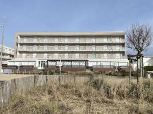 Appartements Studio agreable a 20m de la plage - 2 personnes - FR-1-224C-83 : photos des chambres