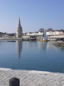 Hotels Hotel Les Gens de Mer La Rochelle by Popinns** : photos des chambres