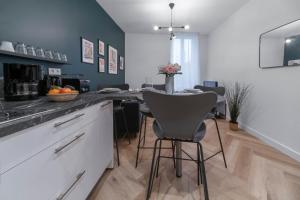 Appartements ⟬Giacomelli⟭ Quartier Calme⁕WIFI⁕Proche Michelin⁕ : photos des chambres