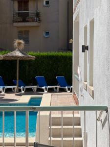Villa Alexia Apartments Aqua Direct Pool Access 2BR 9min to Sea 5 min to Town AT1833