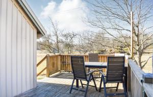 2 Bedroom Cozy Apartment In Skärhamn