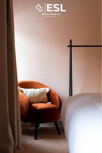 Elegant Apartment on Historic Cobbled High St Shrewsbury Town Centre