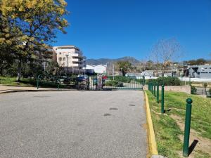 Appartements Studio Climatise Parking Gratuit : photos des chambres