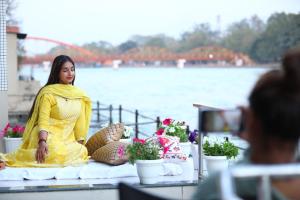 Perfectstayz Premium at Harkipauri Road - Ganga view rooftop cafe