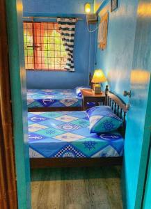 Beach House-Casita in Calatagan with pool ( for 6)