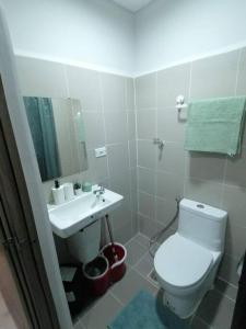 Comfy 1BR Coast Residences Condo Near CCP PICC + Manila Bay view