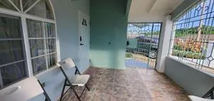Hillside Retreat in Gated Community Close to Beach - Montego Bay