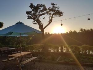 Nipa Riverside Villa By The Little Hoi An