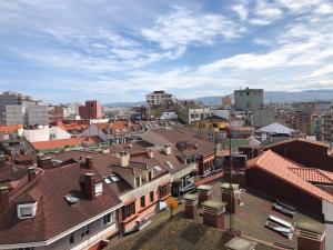 SUITE PLAYA GIJON CENTRO, apartamento nuevo, 5 huéspedes VUT-3622-AS