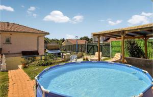 Maisons de vacances Nice Home In Flacheres With 2 Bedrooms, Wifi And Private Swimming Pool : photos des chambres