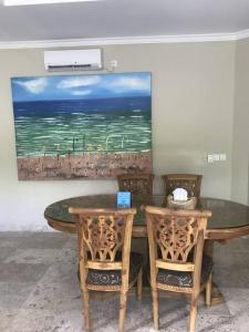 Spacious Private Pool Apartment-Beachside Resort