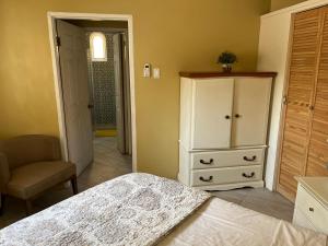 Seacastles by the beachpool