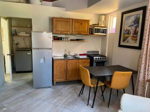 Seacastles by the beachpool