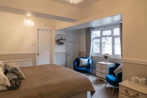 Double or Twin Room room in Lee House