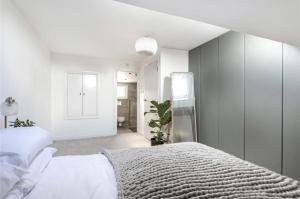 No.1 Universal House - Double Bedroom Apartment