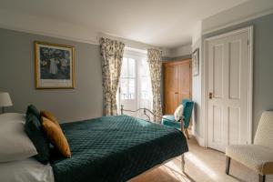 Deluxe King Room room in Lee House