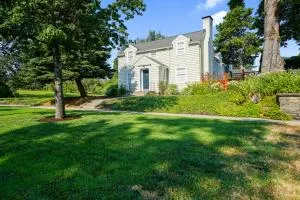 Bush Park & Downtown Charmer in Salem's Best Location - Keizer