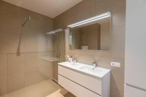 The Wave, Beach front Sea View