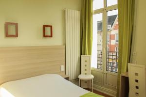 Hotels Hotel De La Cathedrale : photos des chambres