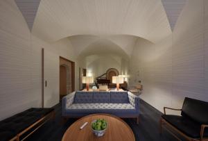 Casa Palacio PAREDES SAAVEDRA by ATRIO