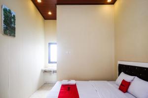 RedDoorz Syariah near Alun Alun Wonosobo 3