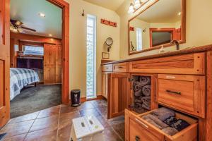 Walk-In SkiingTubing Across at Summit East