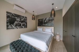 Villa Batik - Brand New & Stylish 3BR Villa in Seminyak!