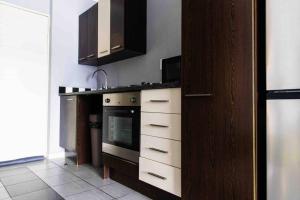 Work from Home!Short & Long stays - Free Parking