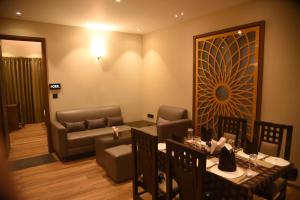 GOLDEN PARK HOTEL & RESORT