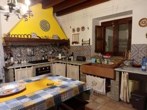 4 bedrooms house with sea view and furnished garden at Sciacca 1 km away from the beach