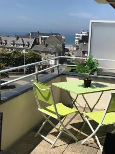 Appartements Grand studio Clemenceau Vue mer 3 etoiles : photos des chambres