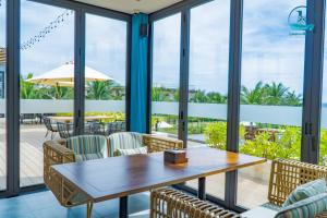 Lumina Villas Cam Ranh, Bai Dai beach luxury resort villas