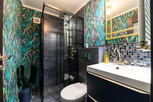 Central apartment with mountain view