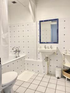 Le Manoir by CauxCottes