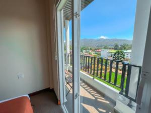 Emirates Luxury Apartments (Glen Fall Residencies)