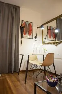 L' Altobasso apt - Atypical Neapolitan House - Chiaia