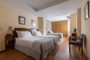 Family Room room in Hotel Astur Plaza