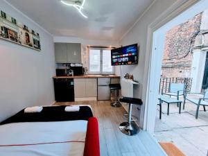 Lovely private flat with Terrace, TOP LOCATION!