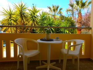 One-Bedroom Apartment with Balcony