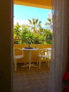 One-Bedroom Apartment with Balcony