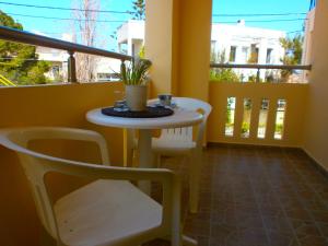 One-Bedroom Apartment with Balcony